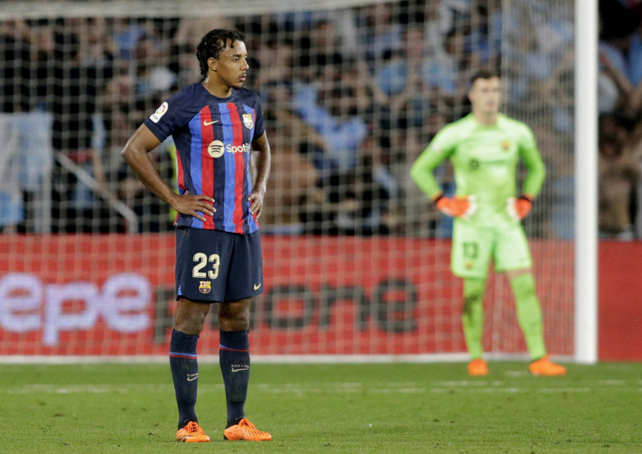 Barcelona" ended the season with a loss to "Celta Vigo" team