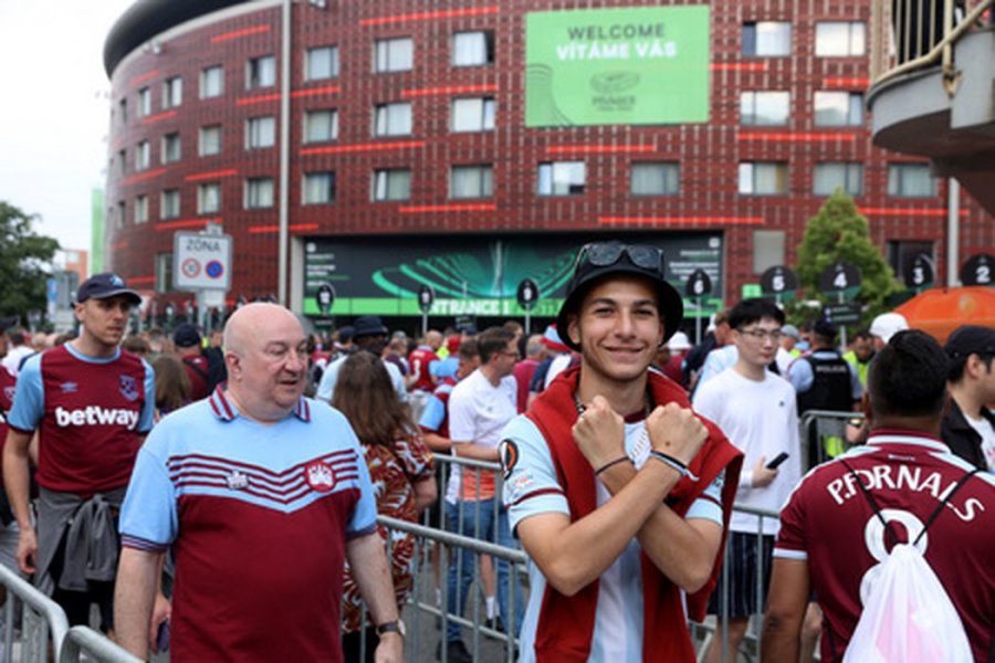 In Prague – clashes between "Fiorentina" ultras and "West Ham" fans