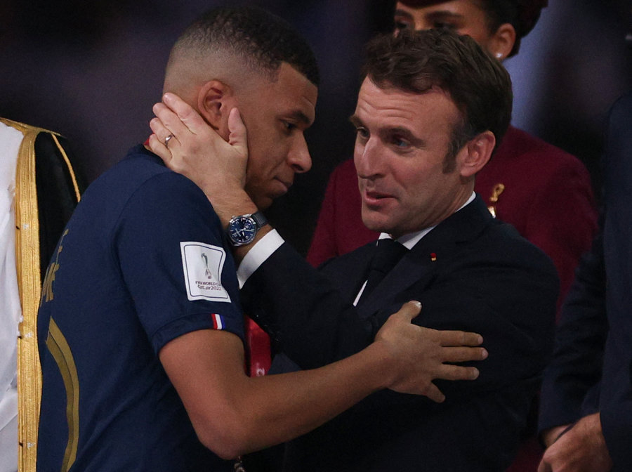 The French President will seek to keep K. Mbappe in the country