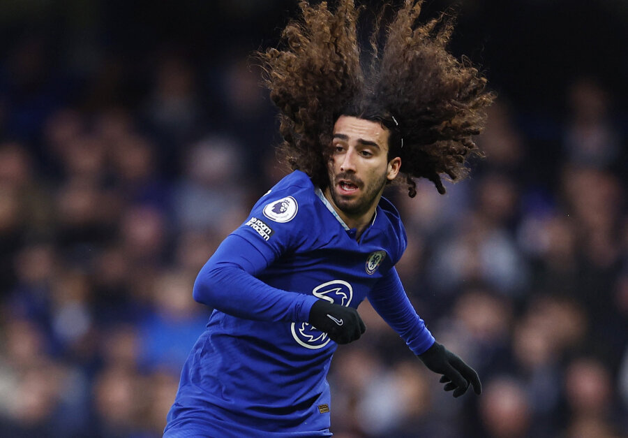 M. Cucurella "sticks" to Chelsea's bench players' bench