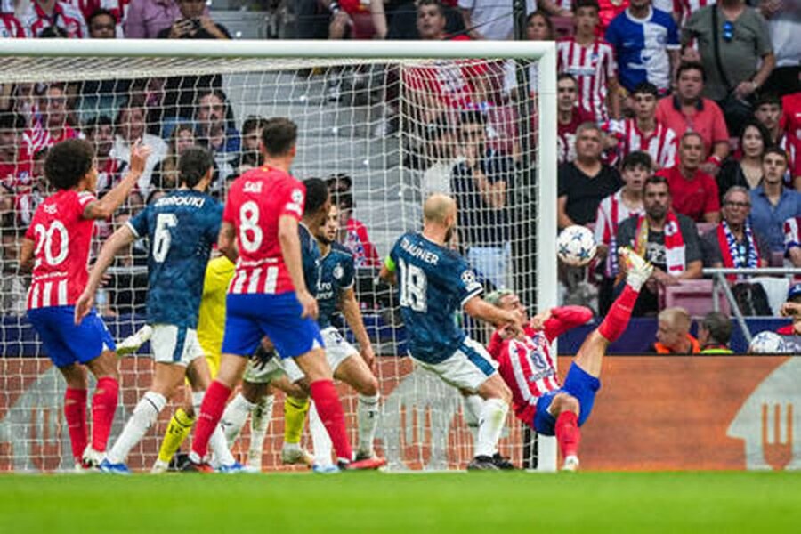 In a match full of goals, "Atletico" defeated "Feyenoord