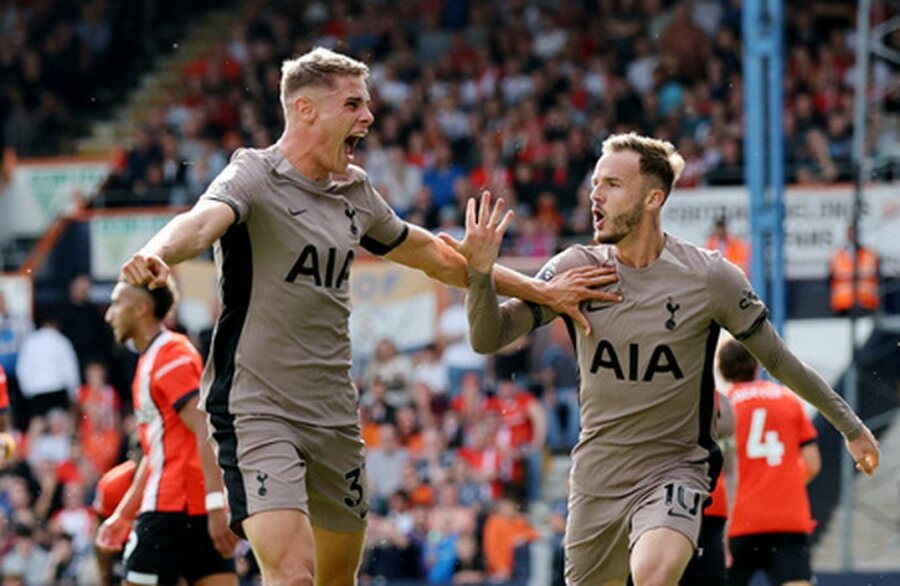 Tottenham" crushed "Luton Town" in a minor match