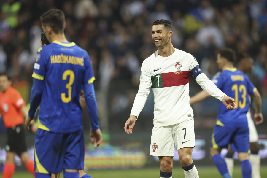 Euro Cup selection: C. Ronaldo significantly contributed to the crushing of Bosnia