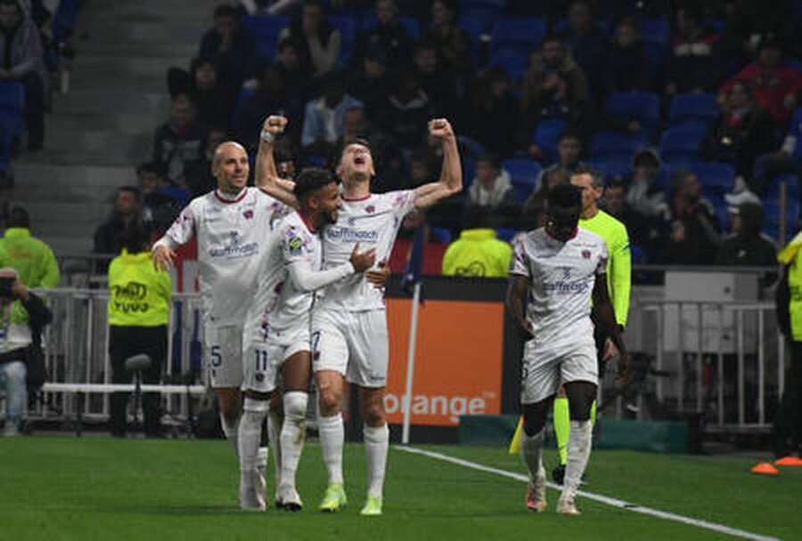 The legendary "Lyon" club found itself at the bottom of the "Ligue 1" table