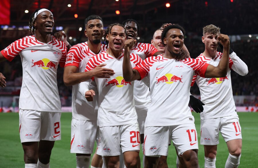 Leipzig" wiped out poorly looking "Koln" footballers