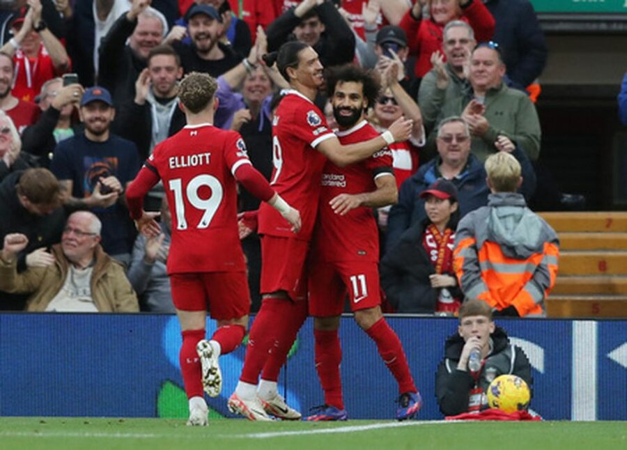 Liverpool" equalized points with "Man City", "Brighton" dropped points against underdogs