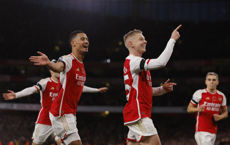 Man Utd" and "Arsenal" celebrated victories in the "Premier" League