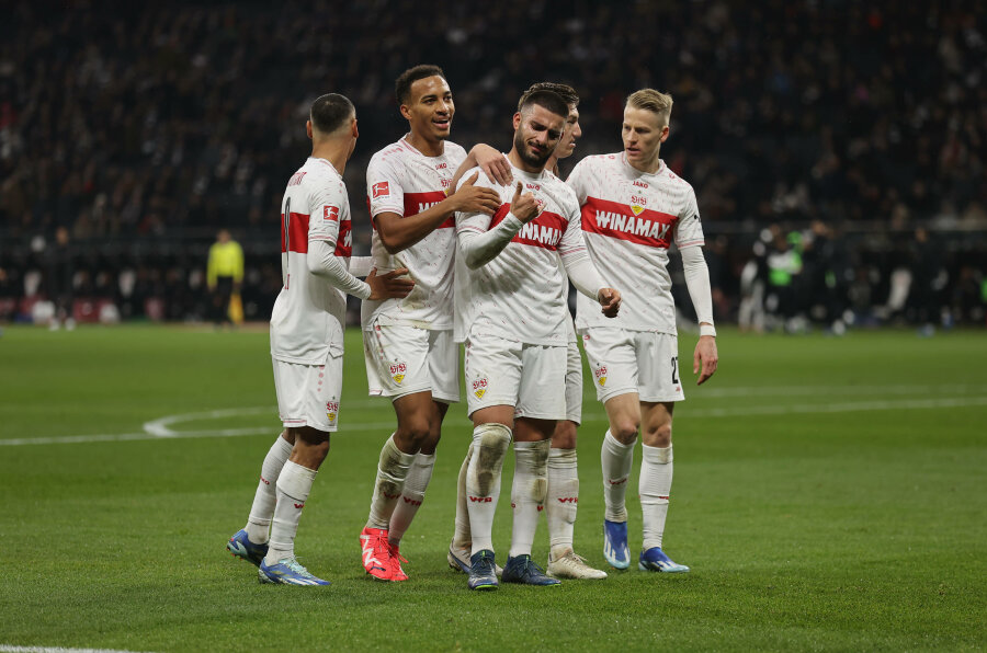 In the first half, Stuttgart sorted things out with the Frankfurt "Eintracht" club