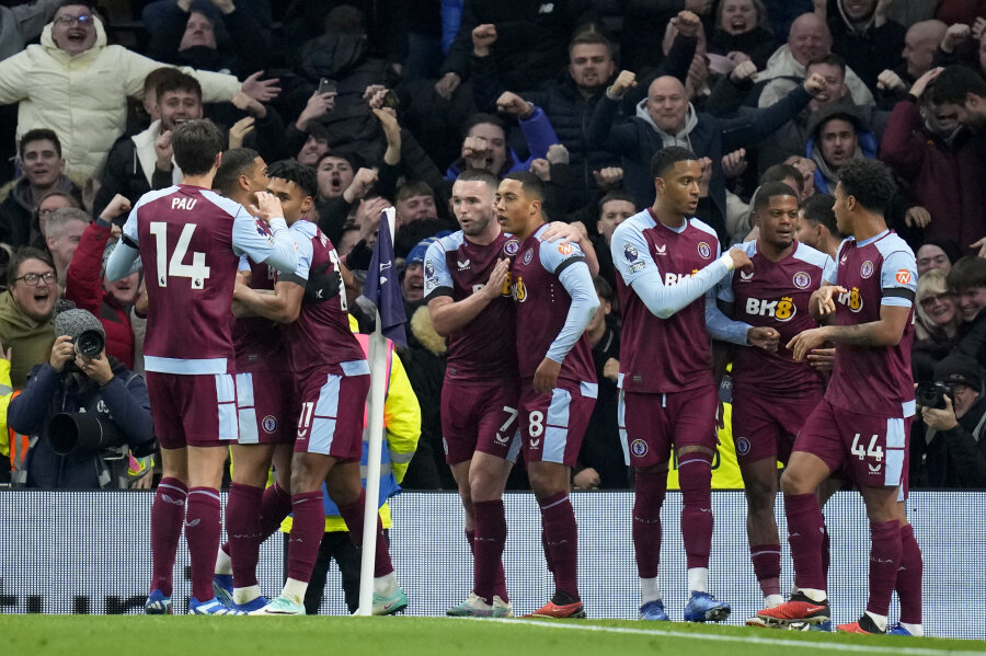 Aston Villa” extended London "Tottenham" club's series of losses