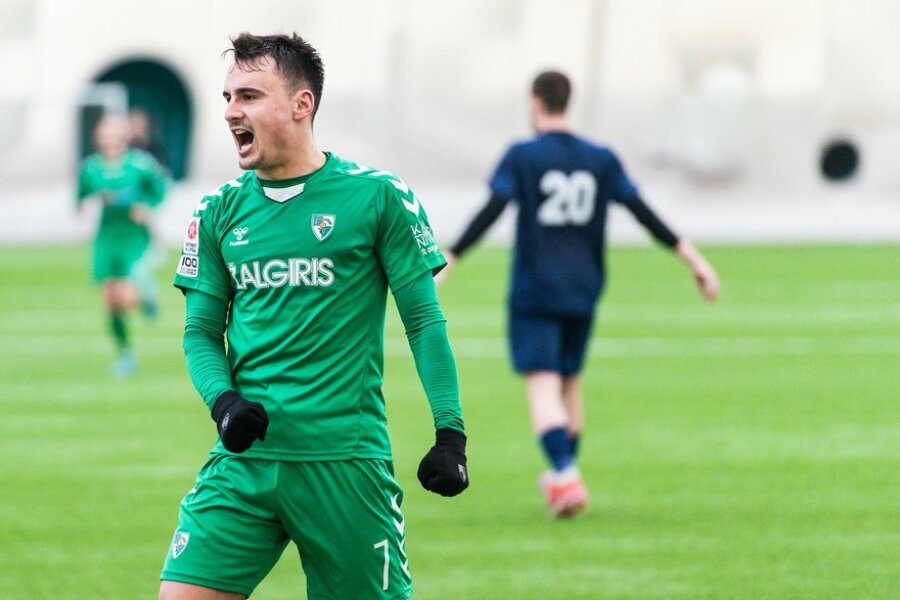 One of the club leaders, X. Auzmendi, is leaving 'Kauno Žalgiris'