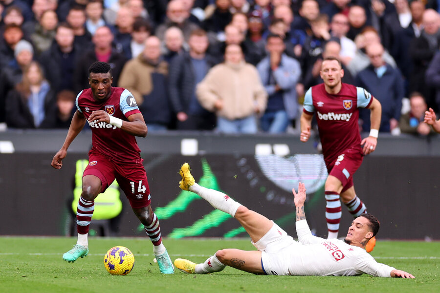 West Ham suffered another defeat to the "Man Utd" team