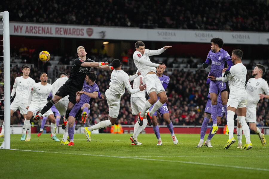 Liverpool" eliminated "Arsenal" from the FA Cup