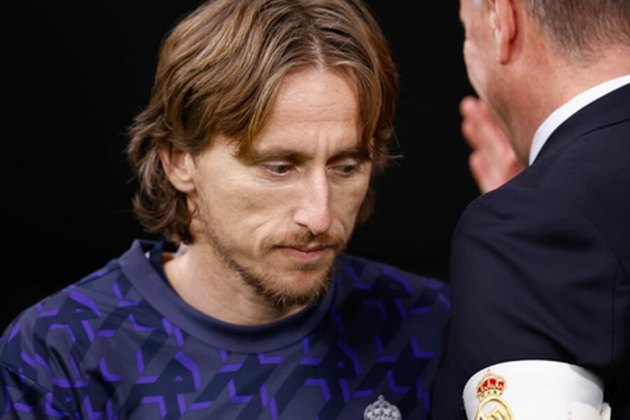 L. Modric wants to continue playing for Madrid's "Real" club