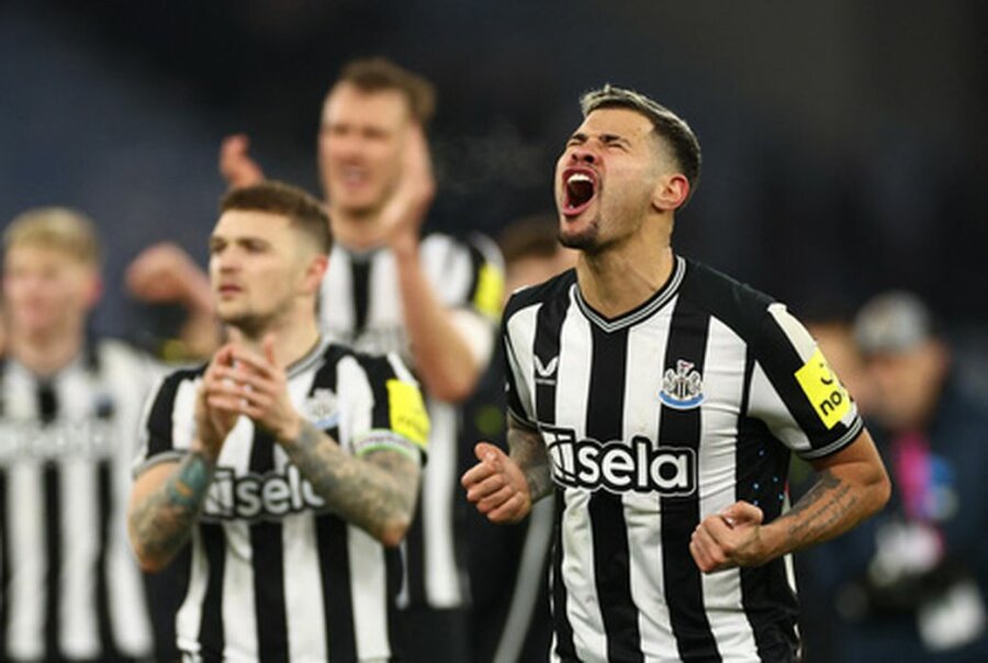 Newcastle" dealt with "Aston Villa" on the road