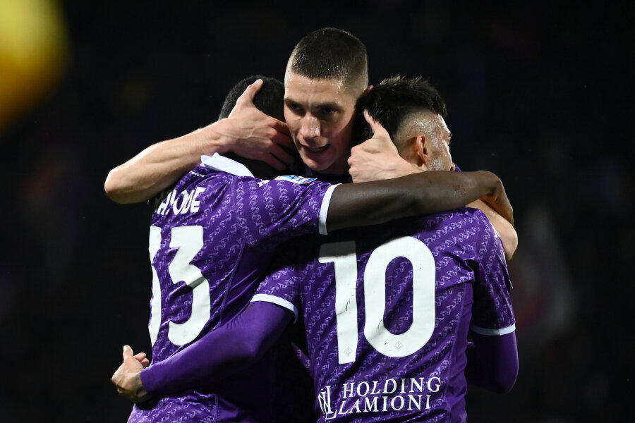 In Italy, Fiorentina defeats Lazio at home