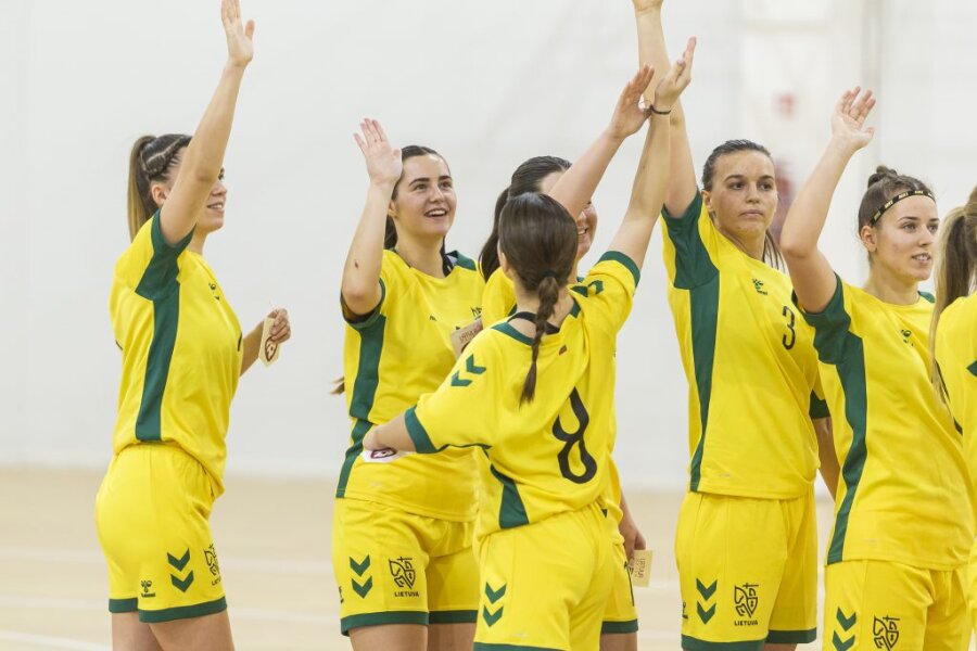 The women's futsal team lost to Latvians for the second time