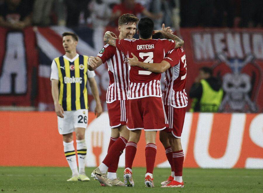 Conference League: Olympiacos managed to deal with Fenerbahce team in a goal thriller