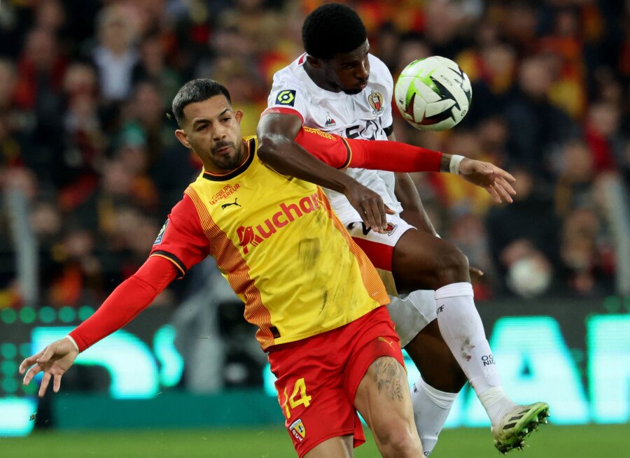 F. Medina extended contract with "RC Lens" until 2028