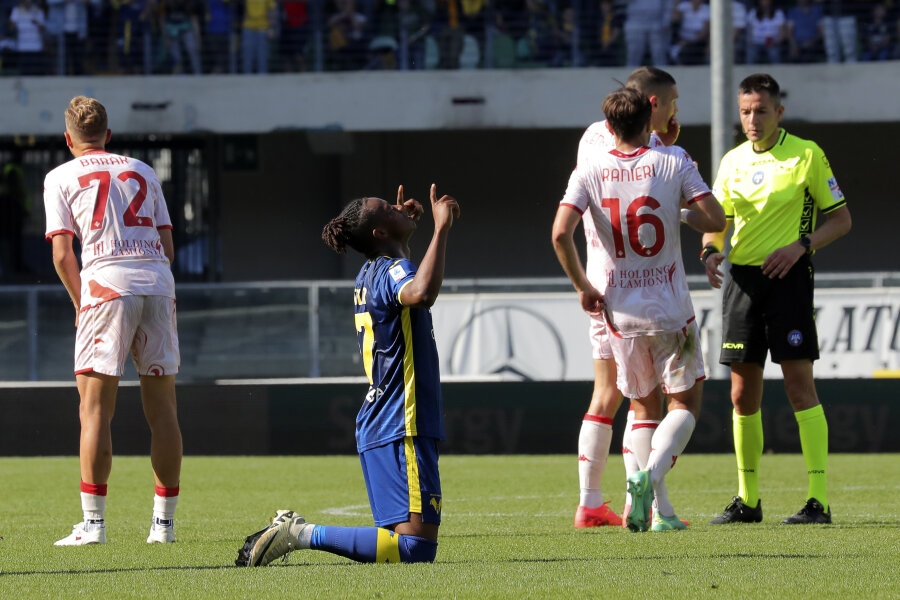 Fiorentina" team punished "Verona" at home in a match for a place in Europe