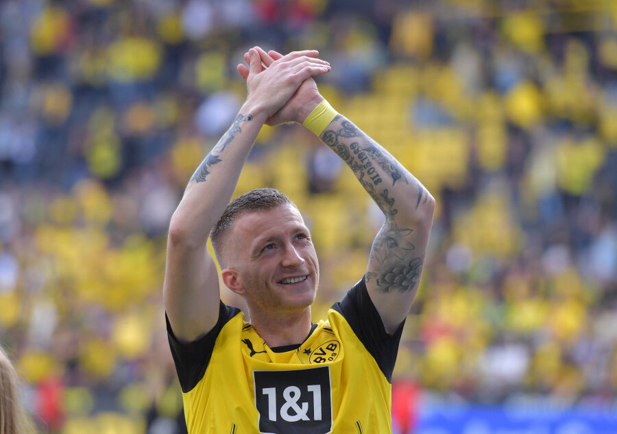 After parting ways with 'Borussia', M. Reus 'raised' beer to the most loyal fans