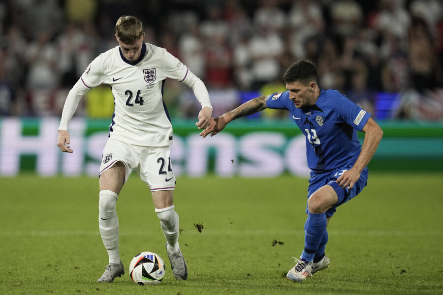 P. Fodenas left the England national team camp