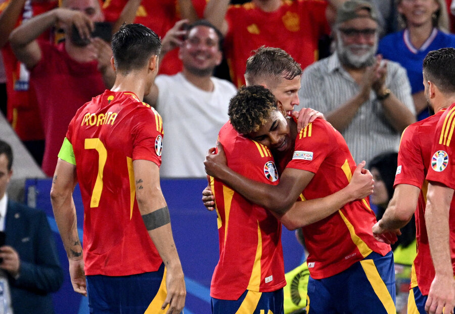 Spain, distinguished by fantastic goals, advances to the European championship final