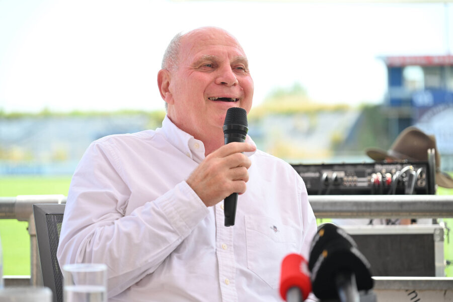 U. Hoeness: "I would really like to see F. Wirtz at Bayern club"