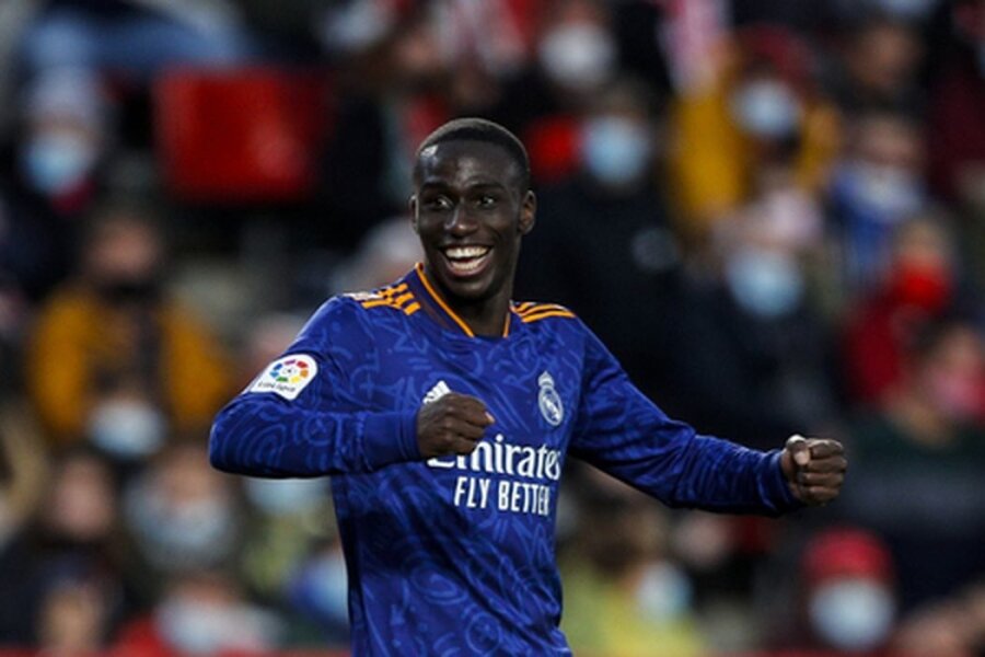 F. Mendy will stay at Madrid's 'Real' club for three years