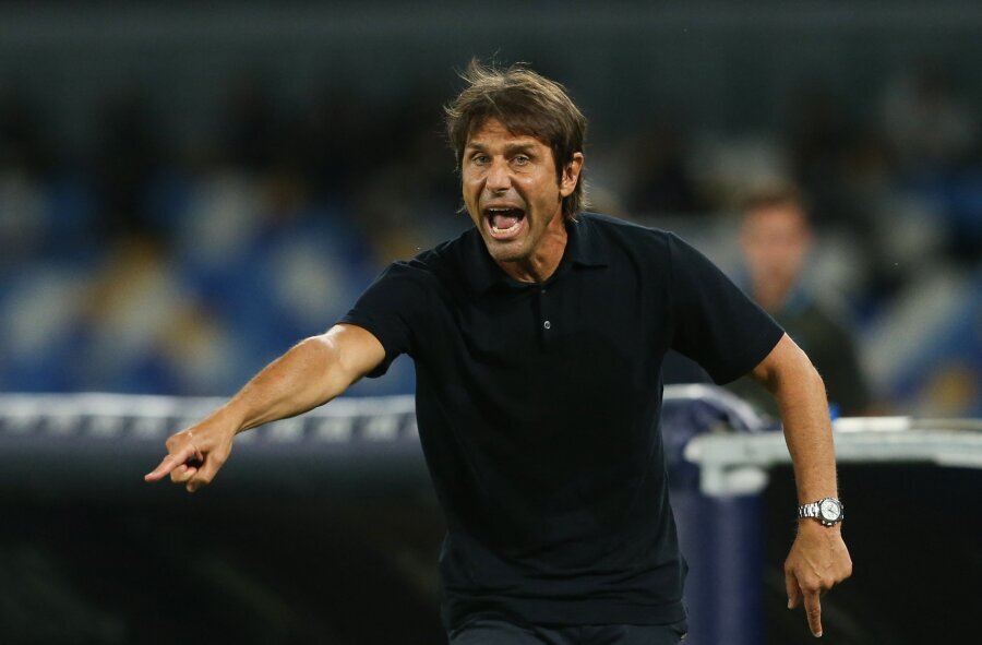 A. Conte achieved his first victory at the helm of Napoli, AS Roma stumbled unexpectedly.