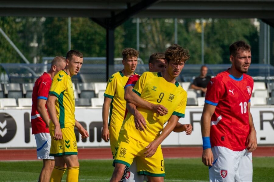 The Lithuania U21 men's national team won against Iceland away.