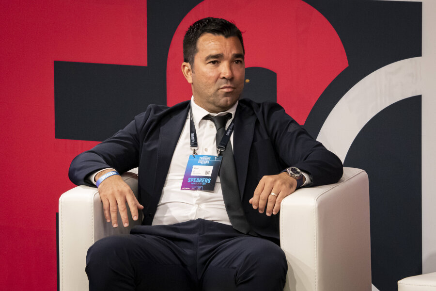 Deco: 'I never intended to leave the Barcelona club or resign'