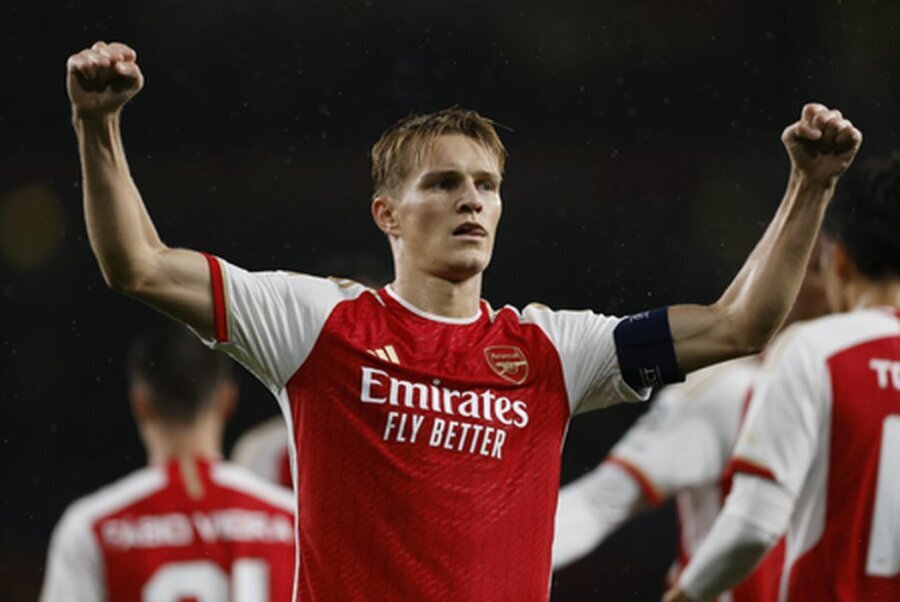 M. Ødegaard returns to Arsenal training