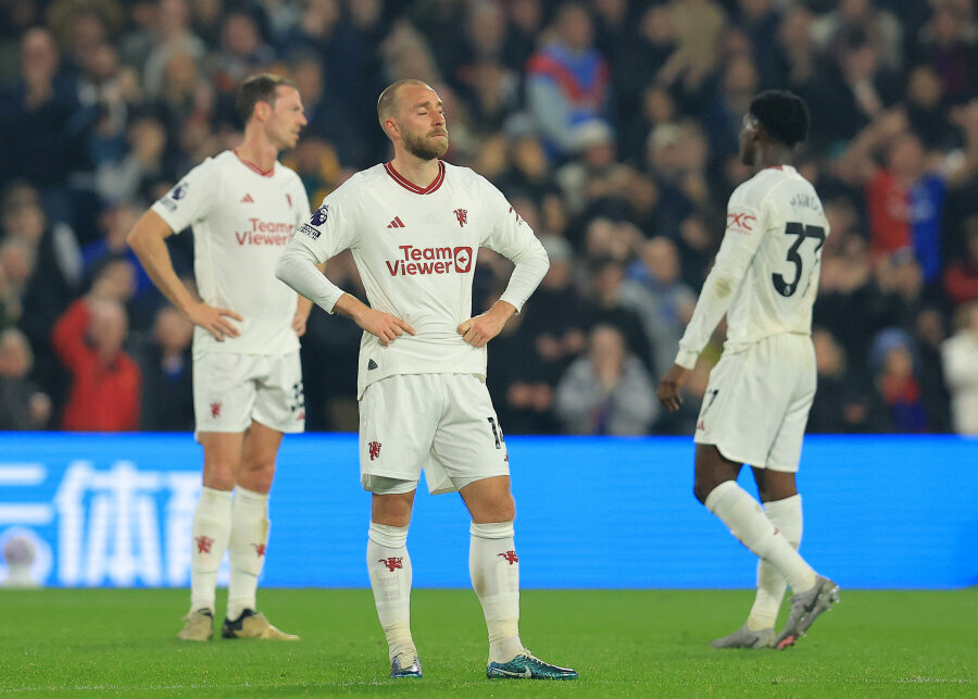 Manchester United lost at home to Nottingham Forest