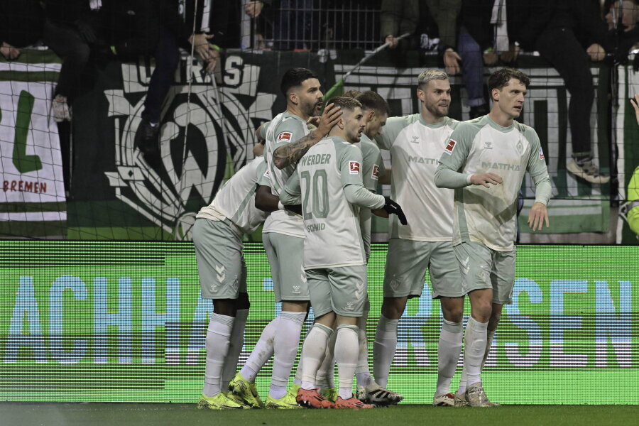 Werder continues its great season in Germany.