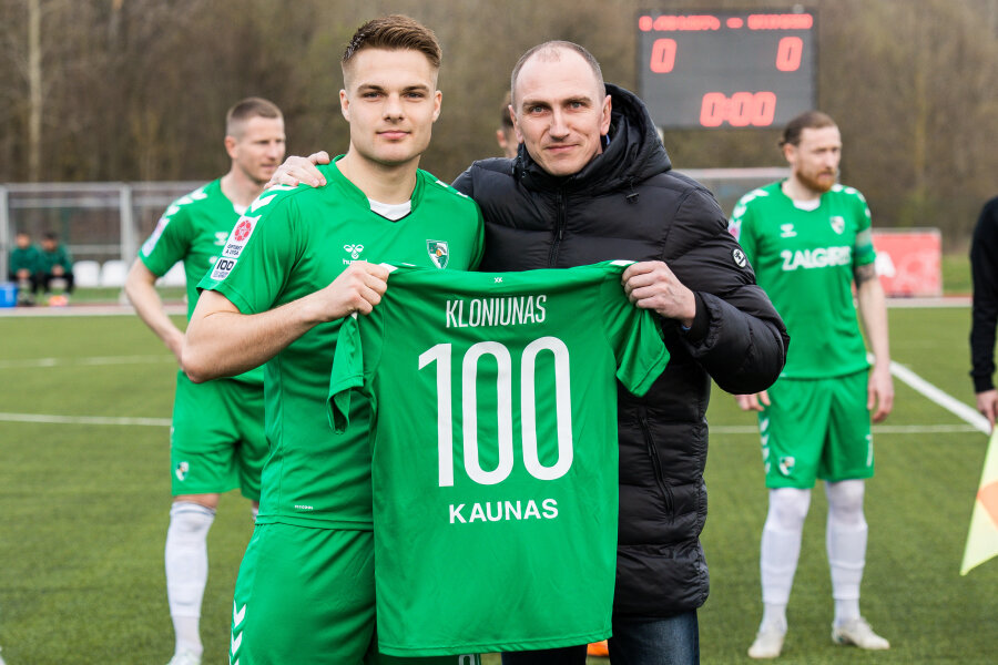 E. Kloniūnas remains with 'Kauno Žalgiris' club, K. Šilkaitis left the team.