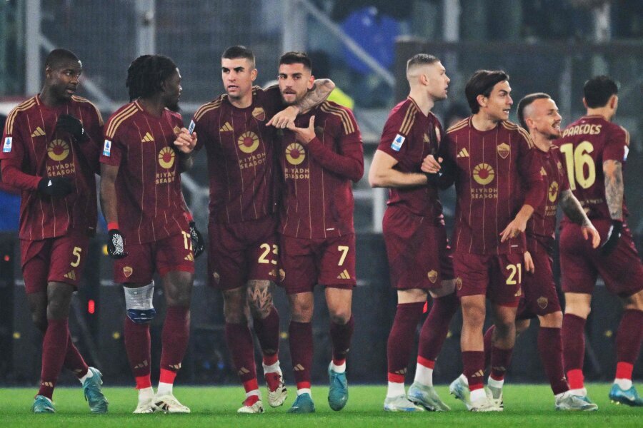 Europa League: Roma and Fenerbahce clubs have made it to the knockout stage.