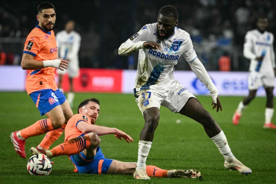 Auxerre unexpectedly crushed the Marseille club