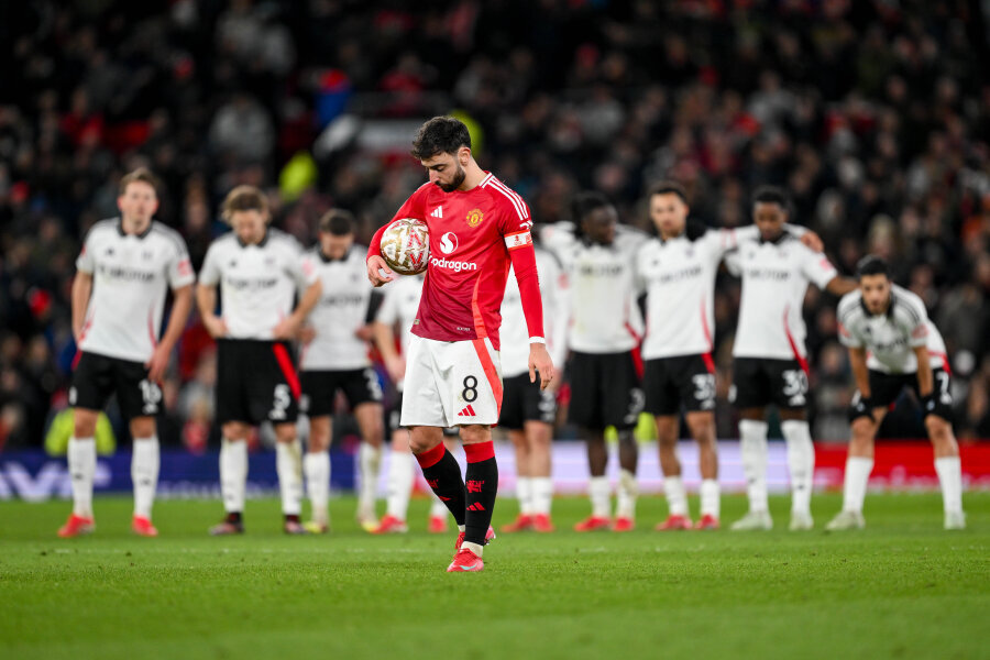 Manchester United eliminated from FA Cup after penalty shootout