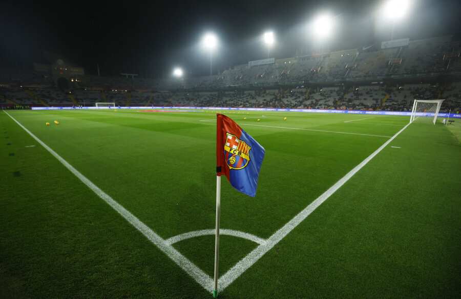 Due to the unexpected death of a Barcelona club member, the Catalans’ match with Osasuna was canceled.