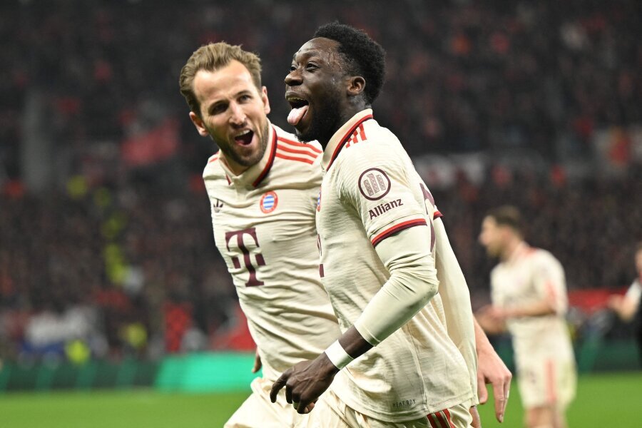 H. Kane's led Bayern ousts Bayer Leverkusen from the Champions League