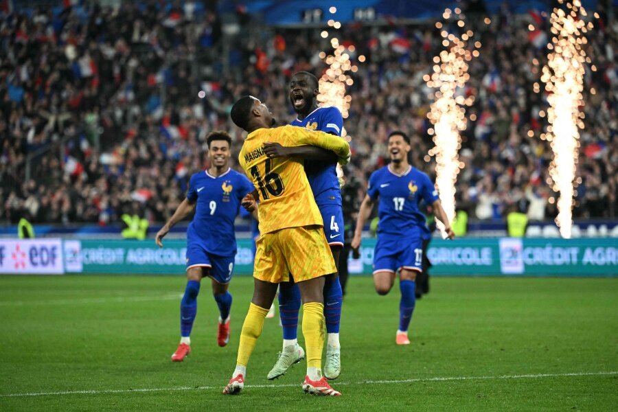 In the Nations League – a dramatic 11-meter penalty shootout between France and Croatia